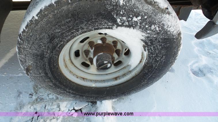 image for item L2366 1999 Ford F250 Super Duty pickup truck