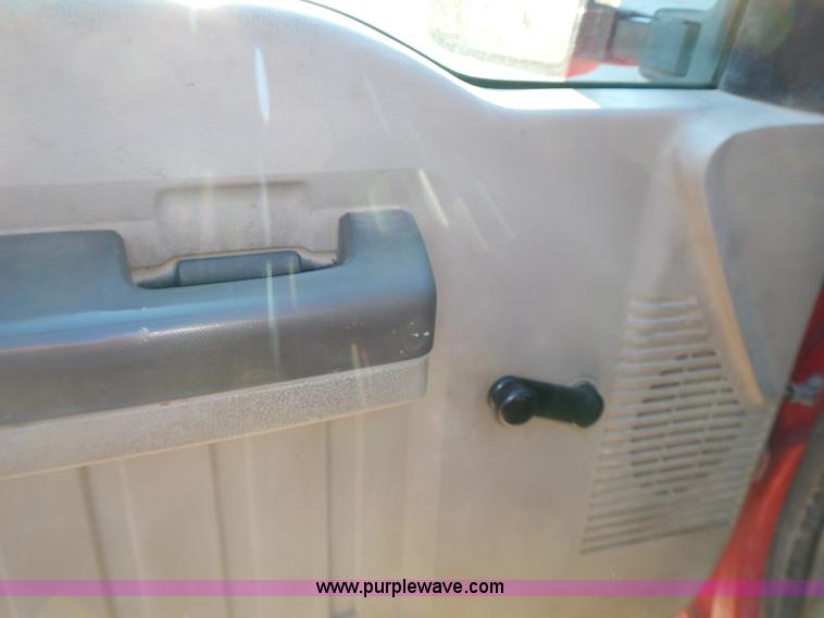 image for item L3605 2009 Ford F250 Super Duty XL Crew Cab pickup truck cab and chassis