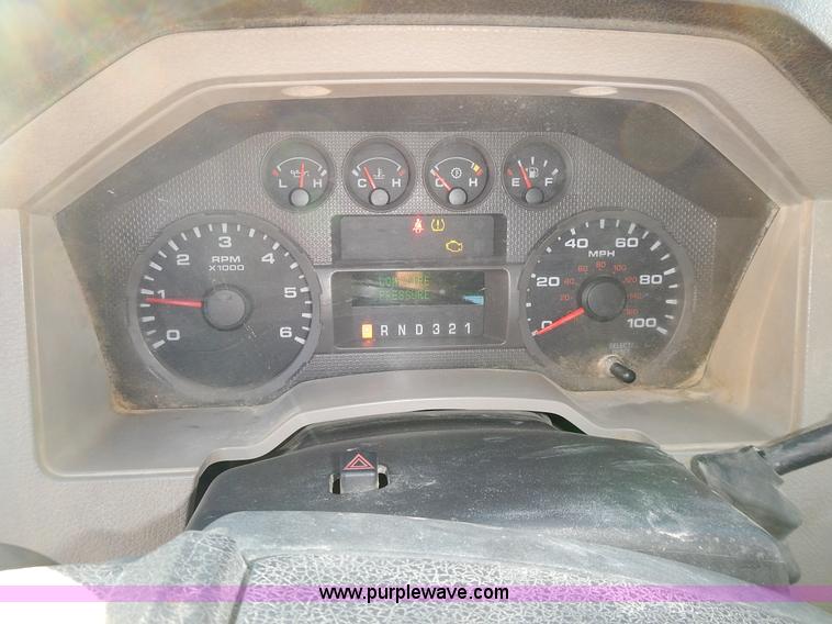 image for item L3605 2009 Ford F250 Super Duty XL Crew Cab pickup truck cab and chassis