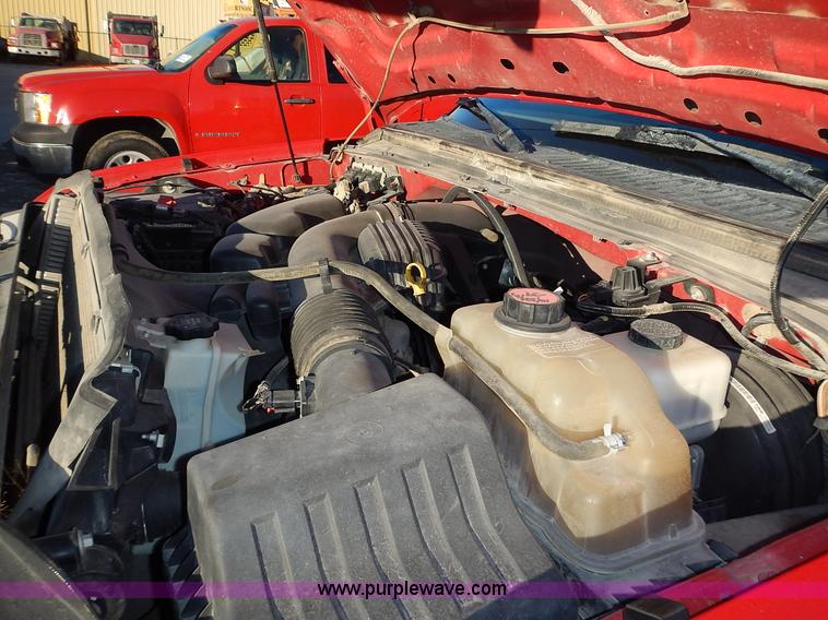 image for item L3605 2009 Ford F250 Super Duty XL Crew Cab pickup truck cab and chassis