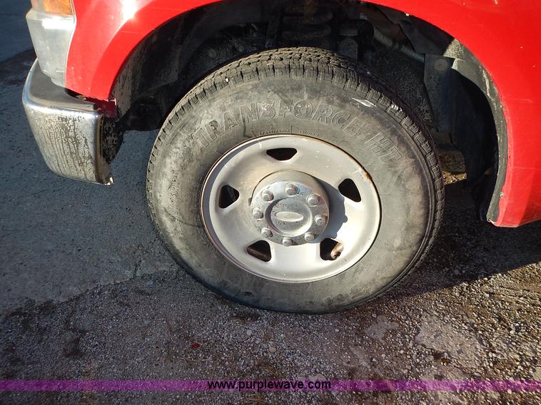 image for item L3605 2009 Ford F250 Super Duty XL Crew Cab pickup truck cab and chassis