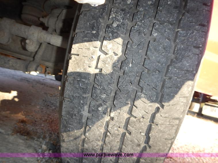 image for item L3605 2009 Ford F250 Super Duty XL Crew Cab pickup truck cab and chassis