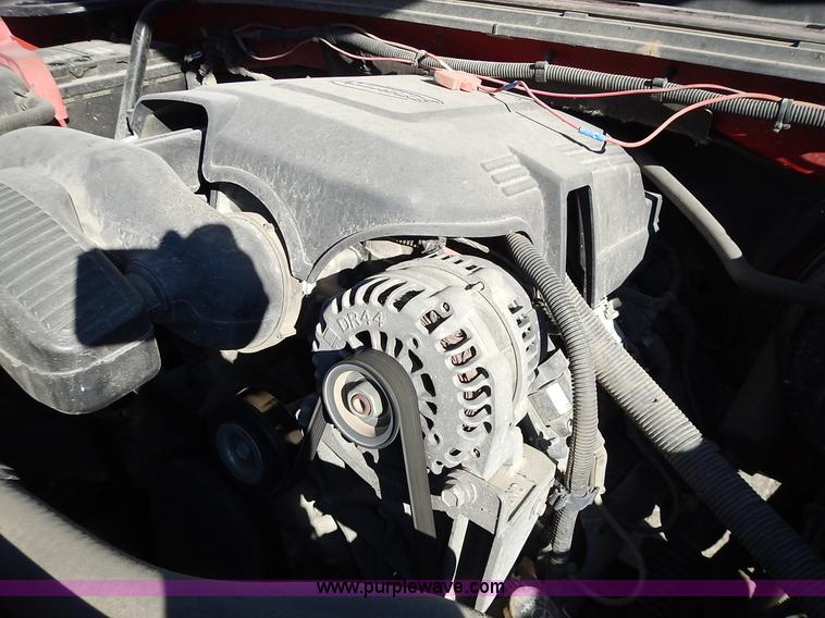 image for item L3638 2007 GMC Sierra 1500 Ext. Cab pickup truck