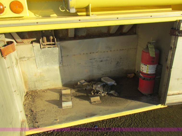 image for item L4225 2006 Freightliner Columbia fuel truck