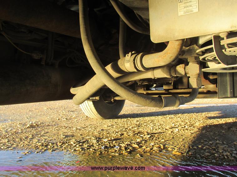 image for item L4225 2006 Freightliner Columbia fuel truck