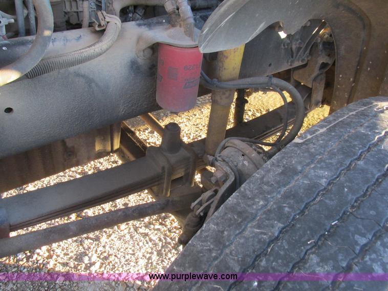 image for item L4225 2006 Freightliner Columbia fuel truck