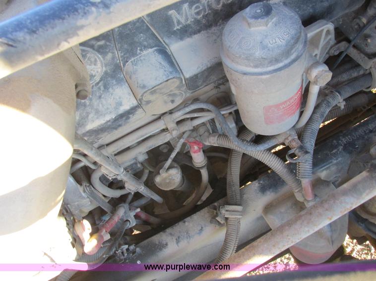 image for item L4225 2006 Freightliner Columbia fuel truck