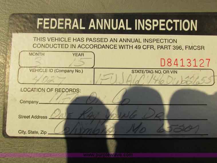 image for item L4225 2006 Freightliner Columbia fuel truck