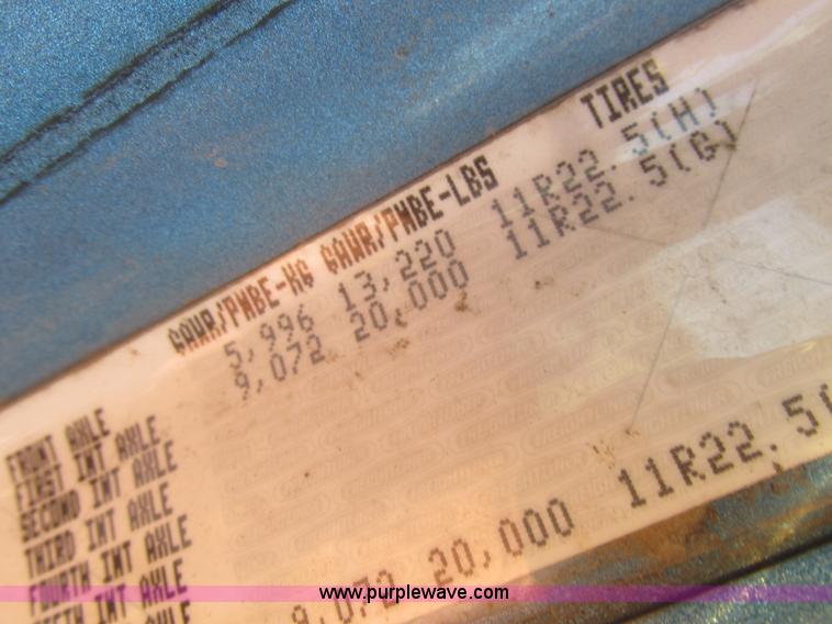 image for item L4225 2006 Freightliner Columbia fuel truck