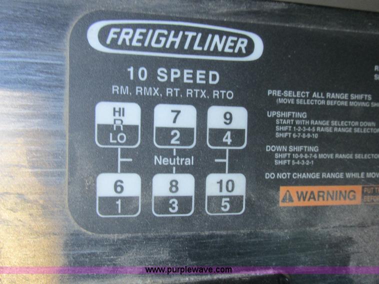 image for item L4225 2006 Freightliner Columbia fuel truck
