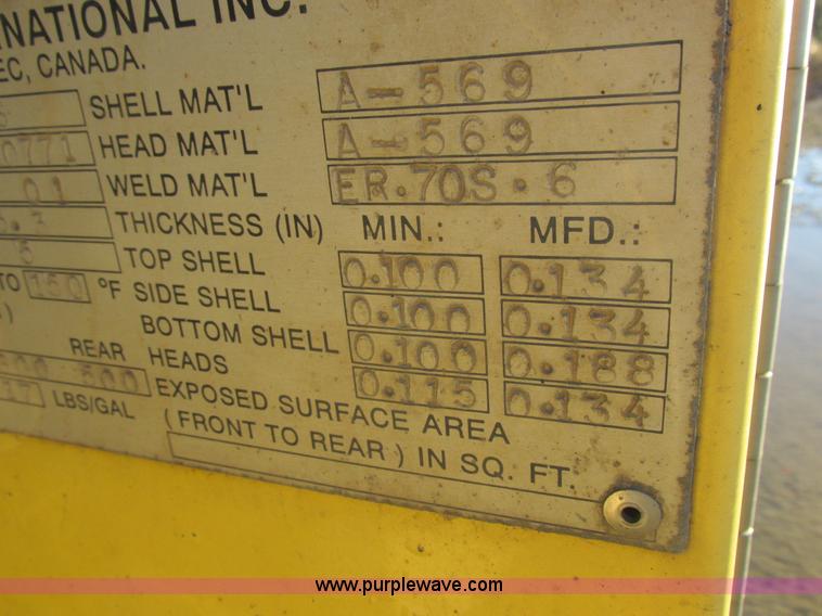 image for item L4225 2006 Freightliner Columbia fuel truck