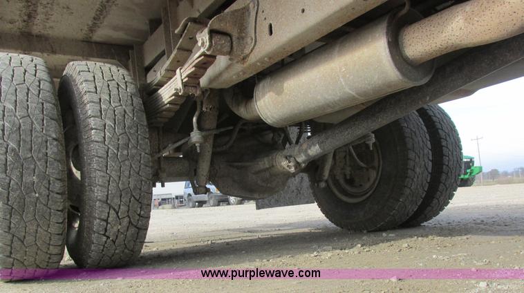 image for item L4229 1997 Ford F350 flatbed pickup truck