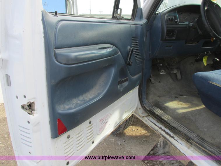 image for item L4229 1997 Ford F350 flatbed pickup truck