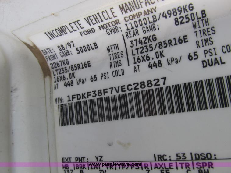 image for item L4229 1997 Ford F350 flatbed pickup truck