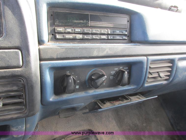 image for item L4229 1997 Ford F350 flatbed pickup truck