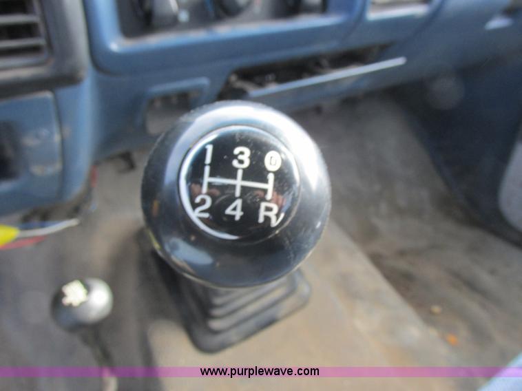 image for item L4229 1997 Ford F350 flatbed pickup truck