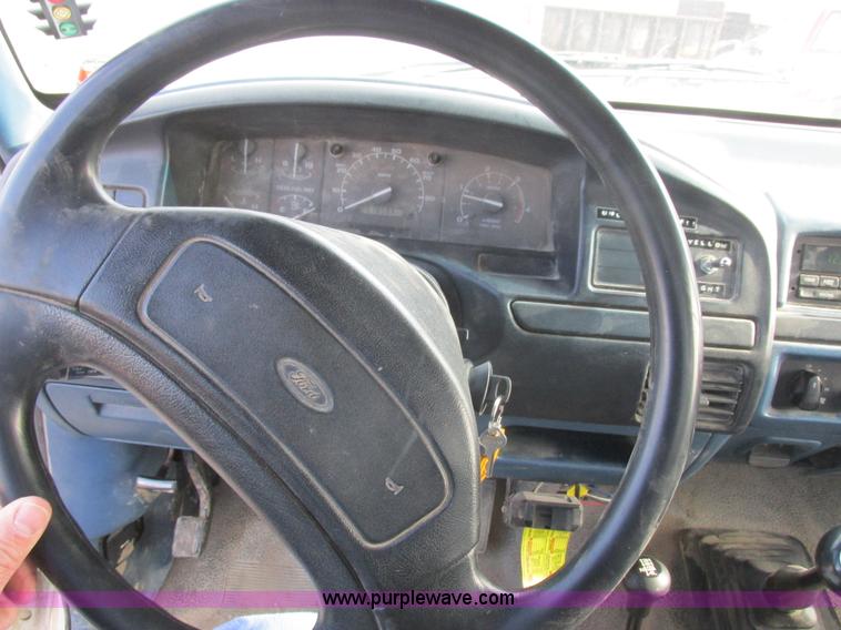 image for item L4229 1997 Ford F350 flatbed pickup truck