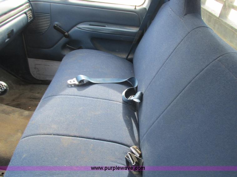 image for item L4229 1997 Ford F350 flatbed pickup truck