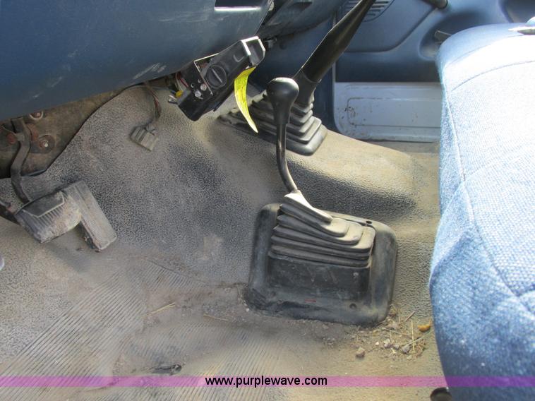 image for item L4229 1997 Ford F350 flatbed pickup truck