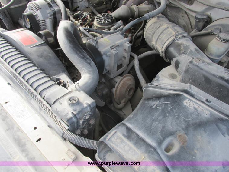 image for item L4229 1997 Ford F350 flatbed pickup truck