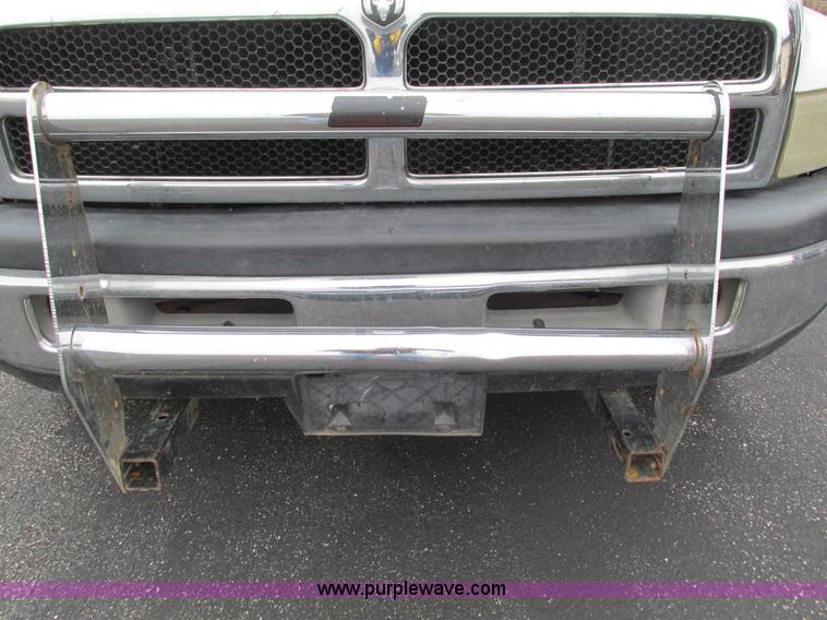 image for item L5378 2000 Dodge Ram 1500 Quad Cab pickup truck