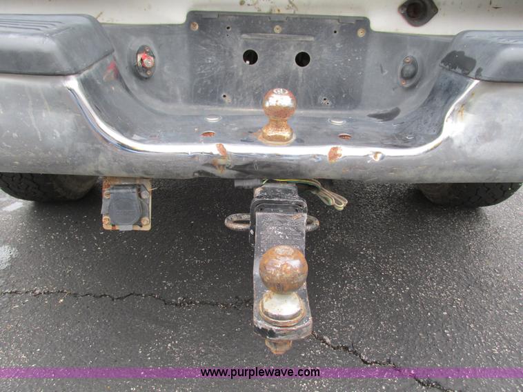 image for item L5378 2000 Dodge Ram 1500 Quad Cab pickup truck