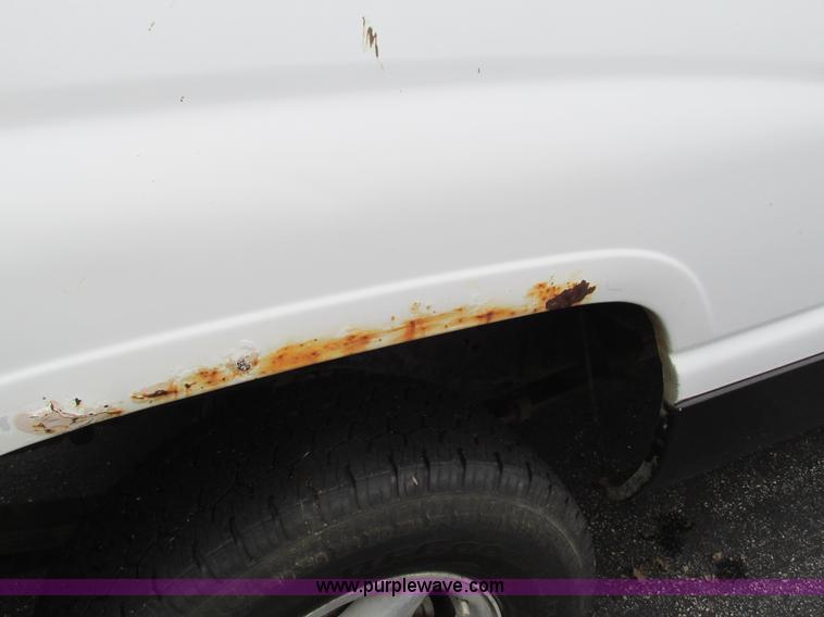 image for item L5378 2000 Dodge Ram 1500 Quad Cab pickup truck