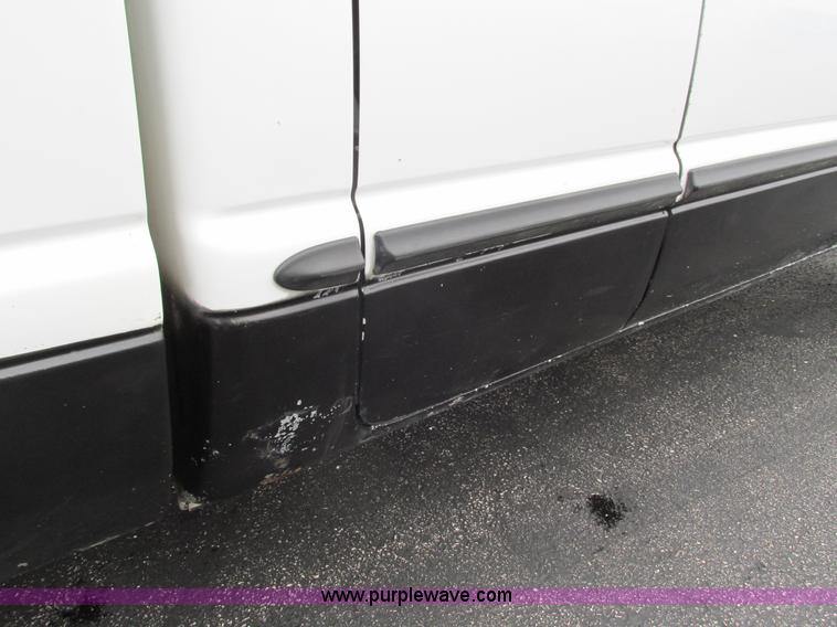 image for item L5378 2000 Dodge Ram 1500 Quad Cab pickup truck