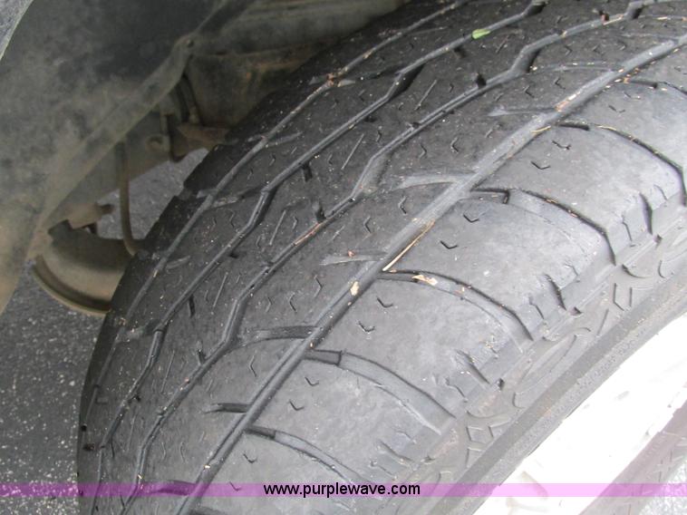 image for item L5378 2000 Dodge Ram 1500 Quad Cab pickup truck