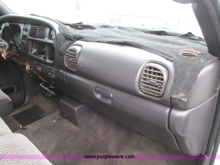 image for item L5378 2000 Dodge Ram 1500 Quad Cab pickup truck