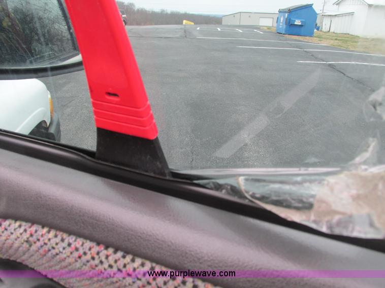 image for item L5378 2000 Dodge Ram 1500 Quad Cab pickup truck