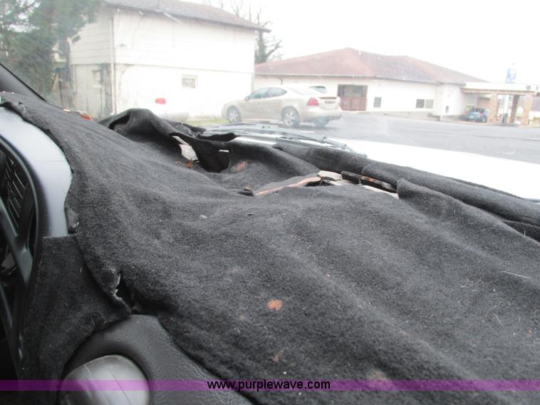 image for item L5378 2000 Dodge Ram 1500 Quad Cab pickup truck