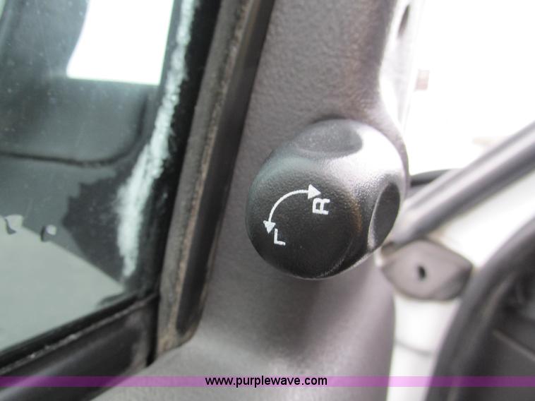 image for item L5378 2000 Dodge Ram 1500 Quad Cab pickup truck