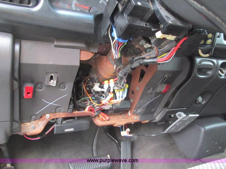 image for item L5378 2000 Dodge Ram 1500 Quad Cab pickup truck