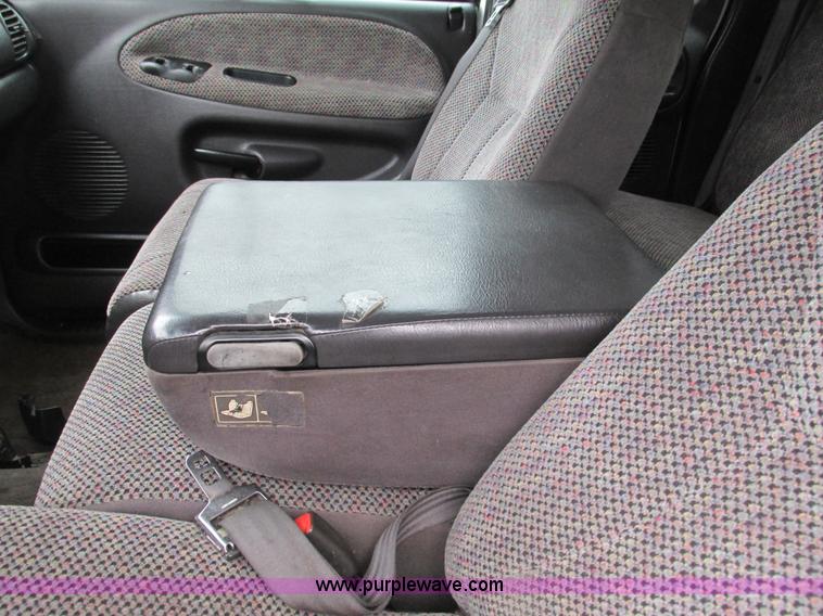 image for item L5378 2000 Dodge Ram 1500 Quad Cab pickup truck