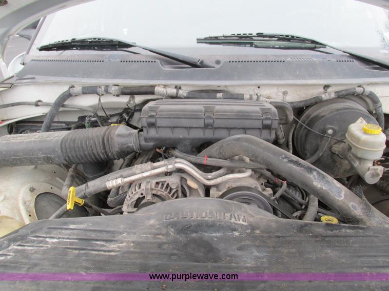 image for item L5378 2000 Dodge Ram 1500 Quad Cab pickup truck