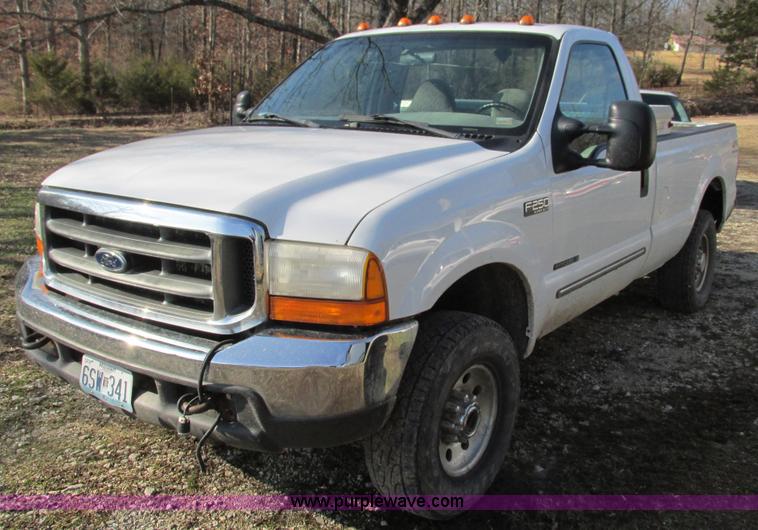 image for item L5381 2000 Ford F250 Super Duty pickup truck