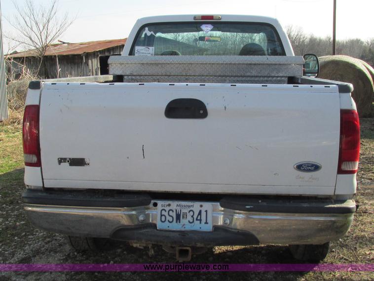 image for item L5381 2000 Ford F250 Super Duty pickup truck