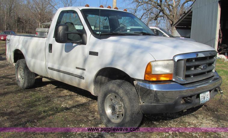 image for item L5381 2000 Ford F250 Super Duty pickup truck