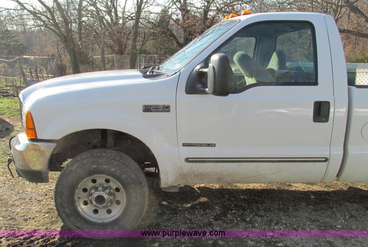 image for item L5381 2000 Ford F250 Super Duty pickup truck