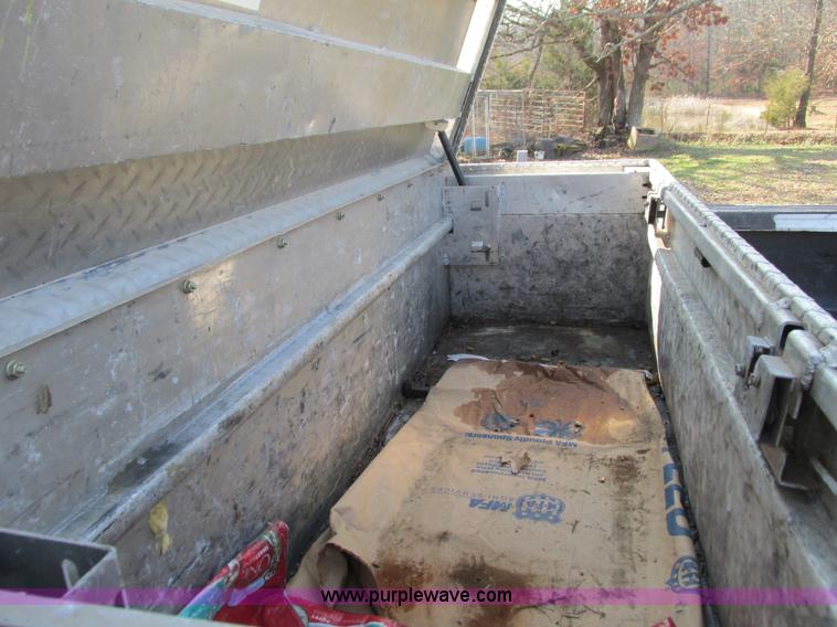 image for item L5381 2000 Ford F250 Super Duty pickup truck