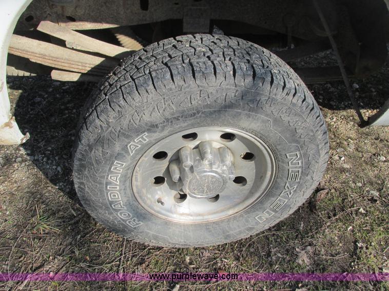 image for item L5381 2000 Ford F250 Super Duty pickup truck