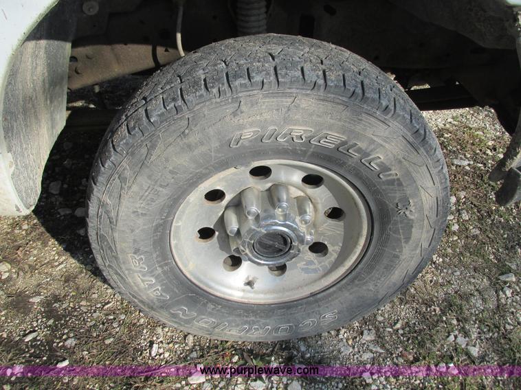 image for item L5381 2000 Ford F250 Super Duty pickup truck