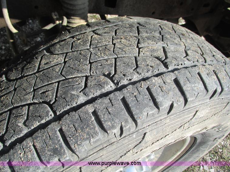 image for item L5381 2000 Ford F250 Super Duty pickup truck