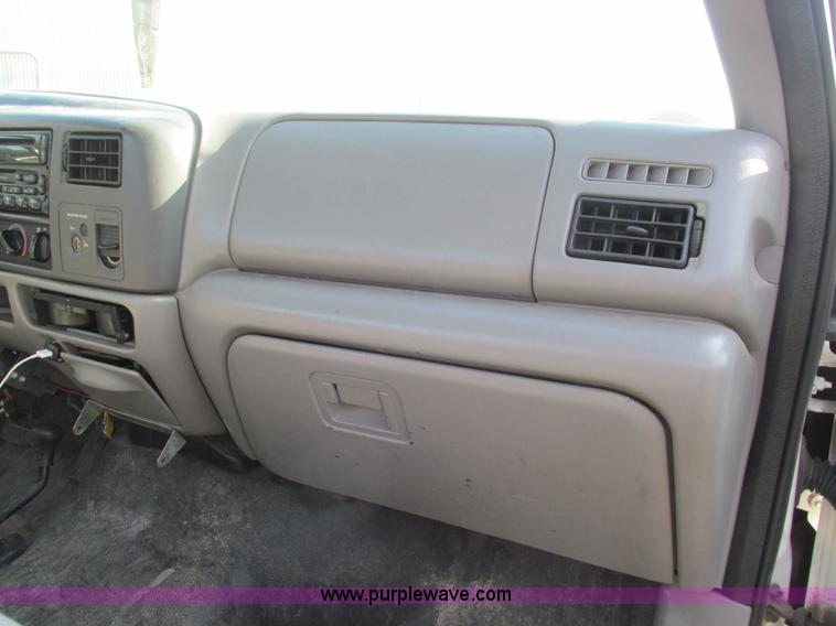 image for item L5381 2000 Ford F250 Super Duty pickup truck