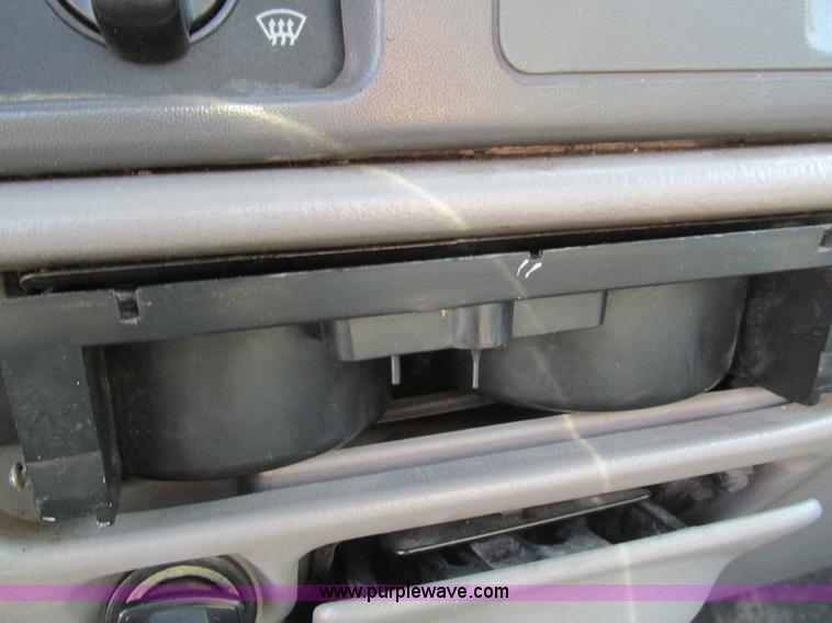 image for item L5381 2000 Ford F250 Super Duty pickup truck