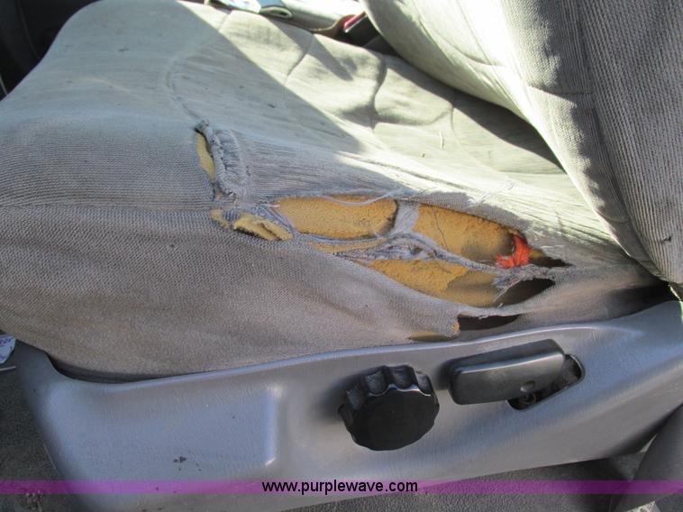 image for item L5381 2000 Ford F250 Super Duty pickup truck