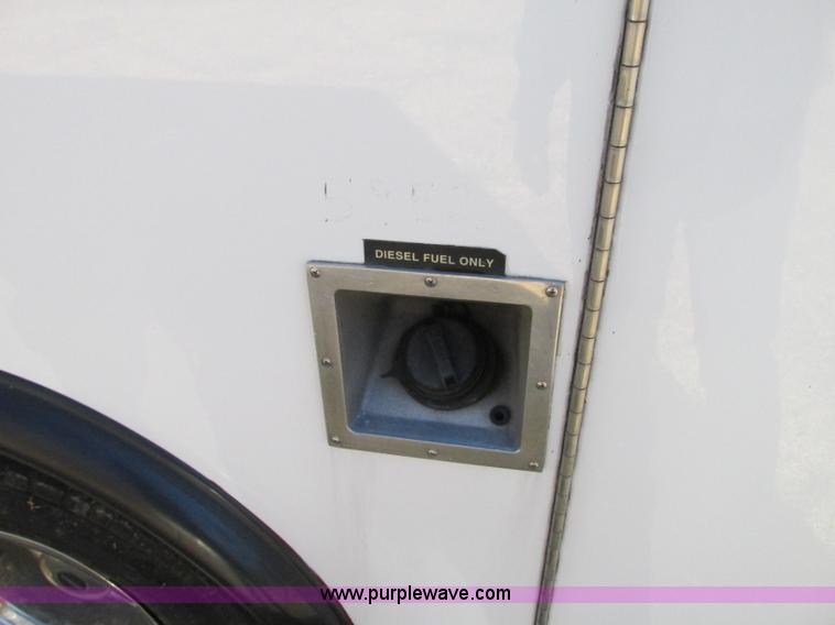 image for item N9325 2003 Ford Econoline E450 ambulance