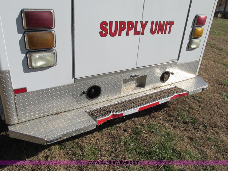 image for item N9325 2003 Ford Econoline E450 ambulance