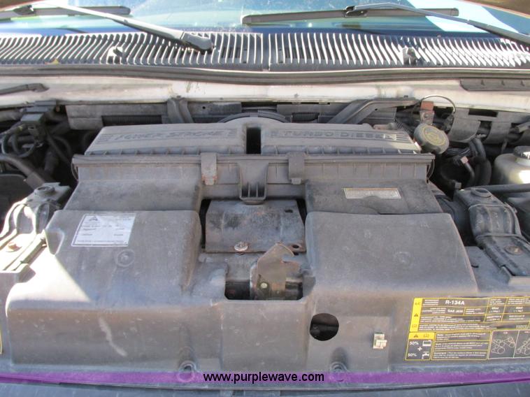 image for item N9325 2003 Ford Econoline E450 ambulance